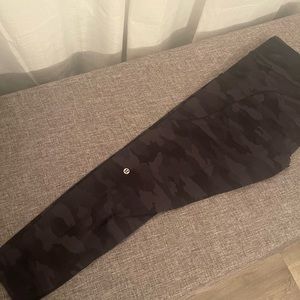 Women’s size 16 Lululemon Set, leggings and Define Jacket, Heritage Camo